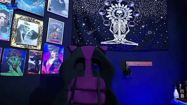 Mad beauty - checkout our excited streamers as they tease to their beloved melodies and slowly squirt for enjoyment to appease your wildest wishes.