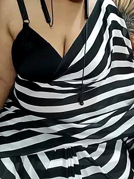 Yours_Radika from StripChat is Freechat
