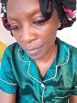 Yummychoklit from StripChat is Freechat