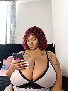 Yung-Missy from StripChat is Freechat