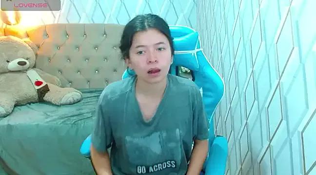 Mad beauty - checkout our excited streamers as they tease to their beloved melodies and slowly squirt for enjoyment to appease your wildest wishes.