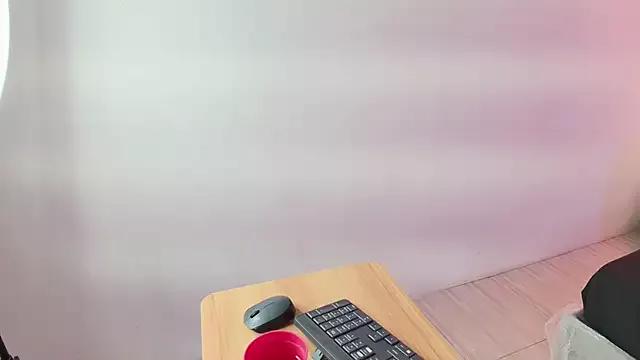Zoe_spencer from StripChat is Freechat