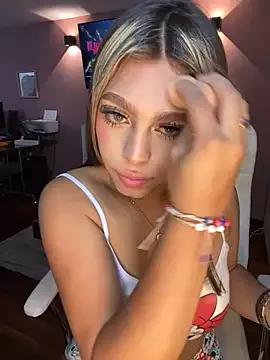 ZoeMillerPink_ from StripChat is Freechat