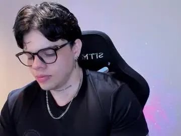 chris_cooperr on Chaturbate