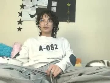 fenixmfx — GOAL: Rub Tdick [222 tokens remaining] Support my moving! Any tip counts! #ftm #bigclit #hairy #bush #nonbinary