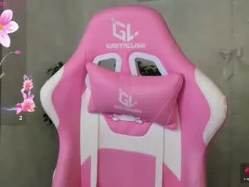 sayl0r_moon — GOAL: Squezee tits [70 tokens remaining] welcome to my hot show I like dirty talk, striptease, playing with dildo, orgasm #lush #lovense #teen #anal