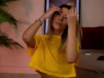 sophiapotts — Bring your umbrella, it's about to get WET!  - Multi Goal: SQUIRT [9384 tokens left] #milf #mature #cumshow #anal #squirt