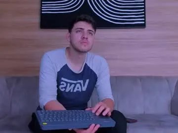 web_gammer_ on Chaturbate