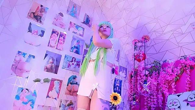 Alicebenett on StripChat