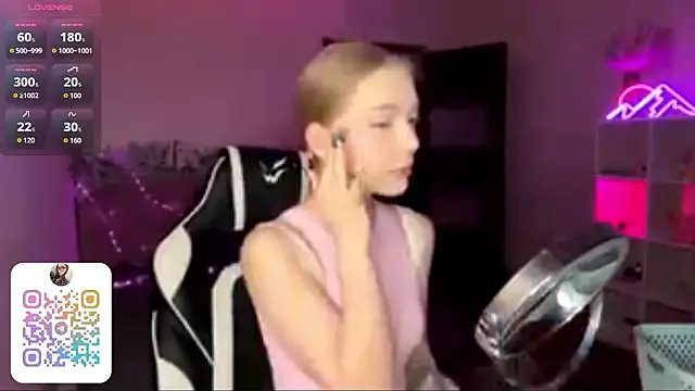 EvaPeace — Should i take off my top?