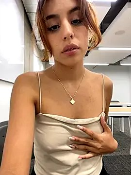 Katee_Jones on StripChat