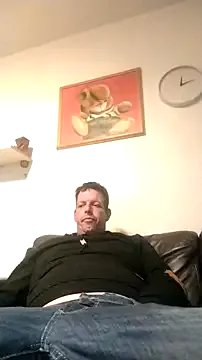 Knuffelstaaff123 on StripChat