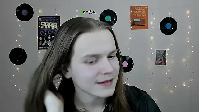 leo_void — take off one piece of clothing