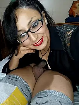 Lucy_jhack — Caress and play with the buttocks 