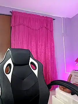 LunaaRosse on StripChat