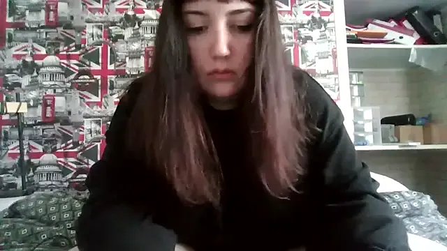 Lynylou on StripChat