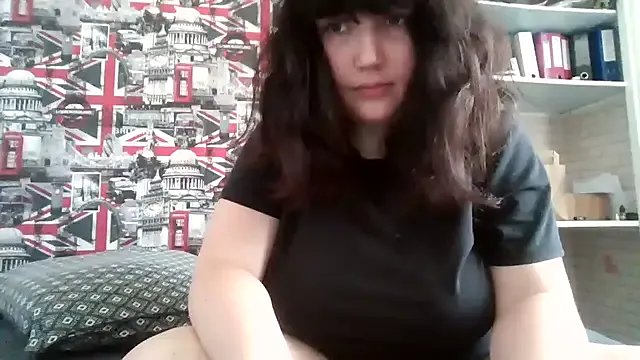 Lynylou on StripChat