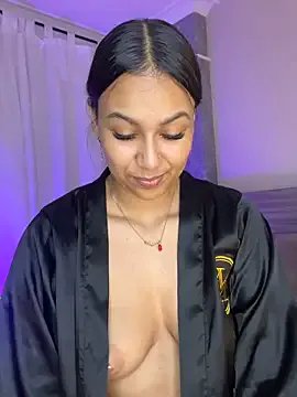 MiilaBlake on StripChat