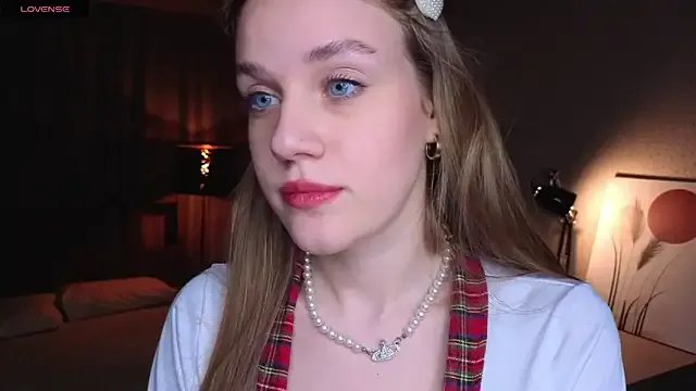 OdellaFrake on StripChat