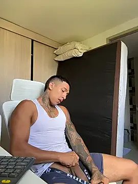 sendfer — Boss, break my ass in front of the publi