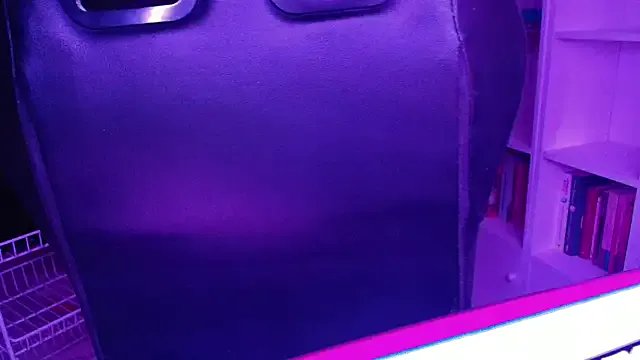 SmokyDee — 2 fingers in pussy + 1 min lush control