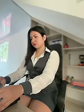 VAL_PRINCESS on StripChat