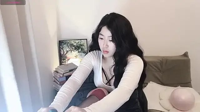 Xiaoai_007 on StripChat